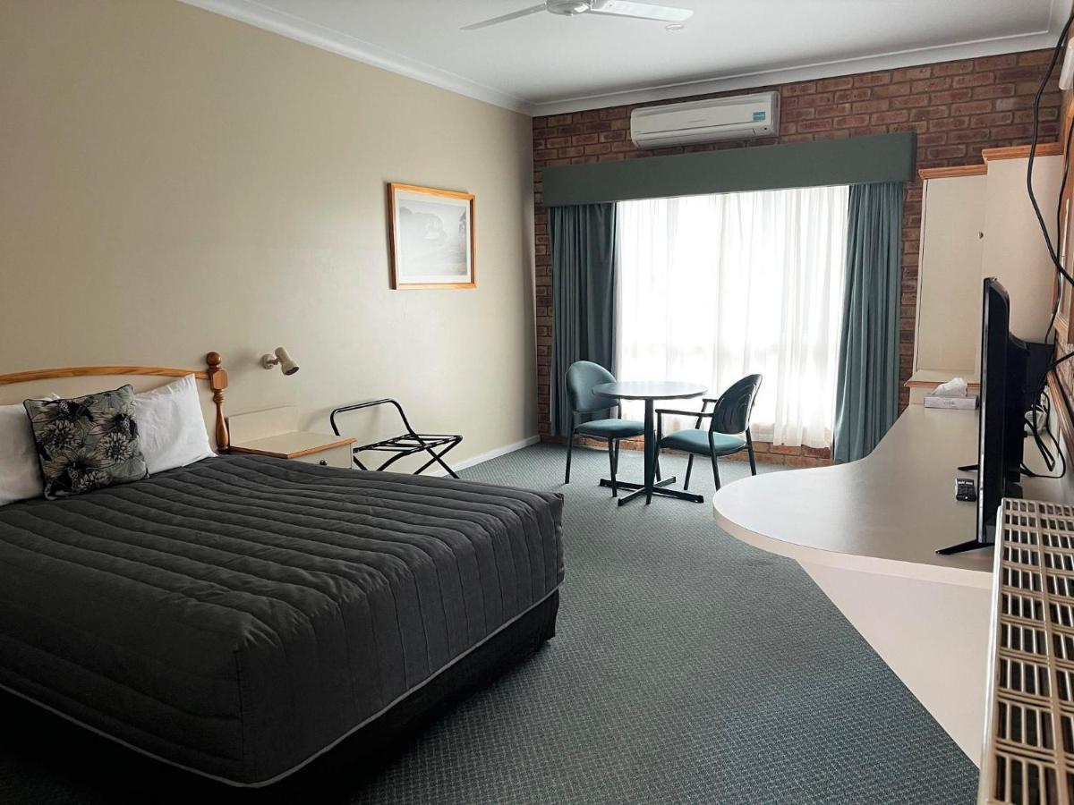 Tumbarumba Motel & Elms Restaurant Exterior photo