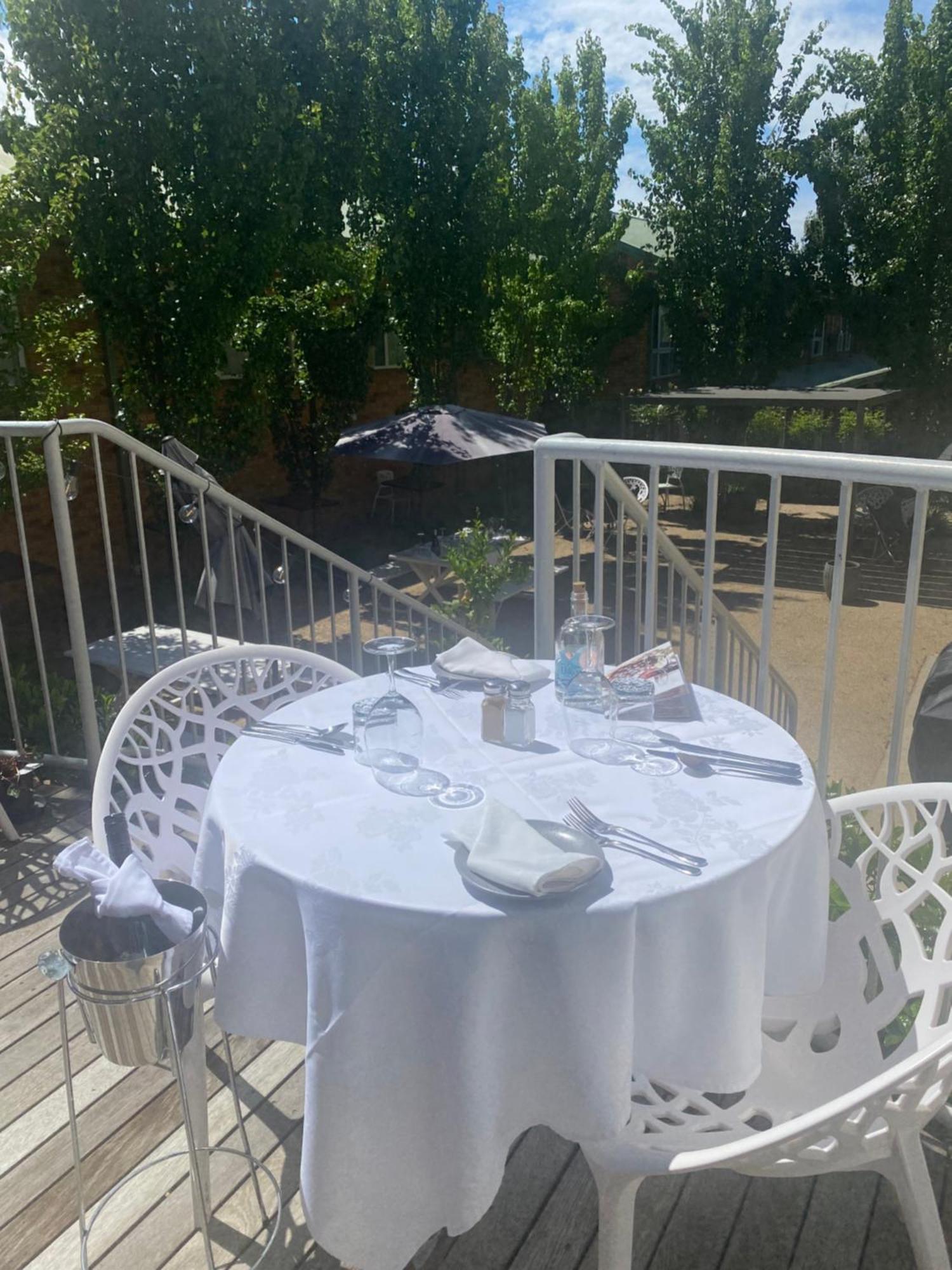 Tumbarumba Motel & Elms Restaurant Exterior photo
